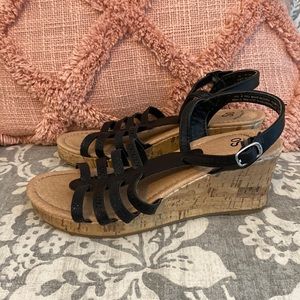 Cage toe wedge sandal